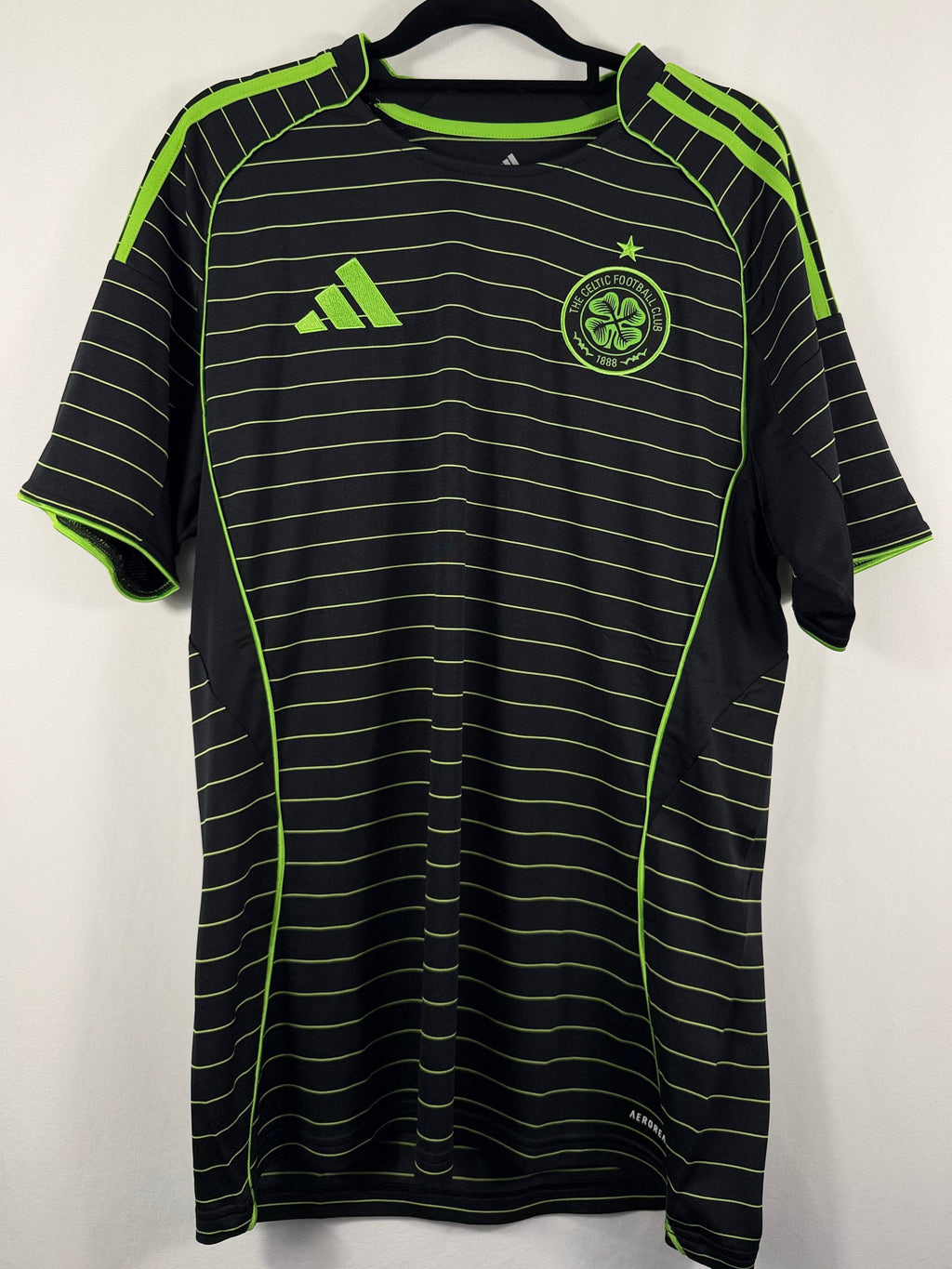 Celtic Glasgow Auswärtstrikot 2025/26 Iheanacho #17 - 9/10 - Größe M