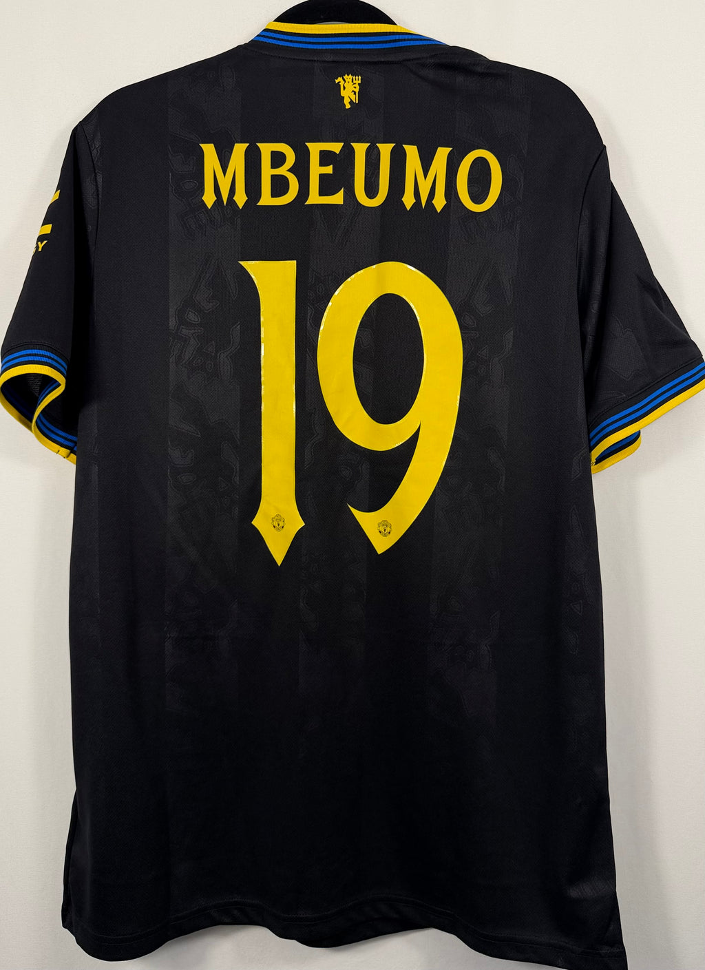 Manchester United 3.Trikot 2025/26 Mbeumo #19 - 9/10 - Größe L