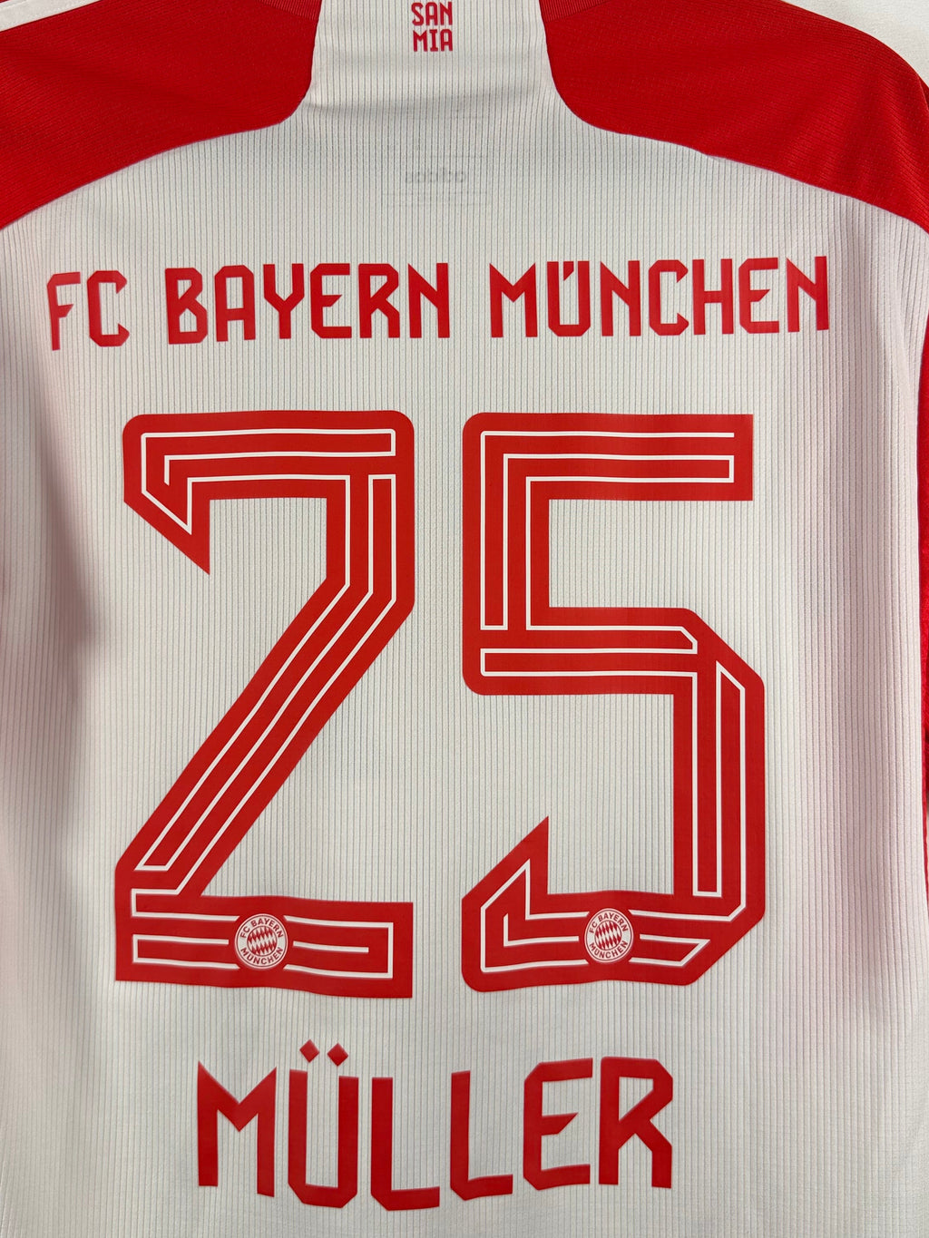 Bayern München Heimtrikot 2023/24 Müller #25 - 9/10 - Größe L